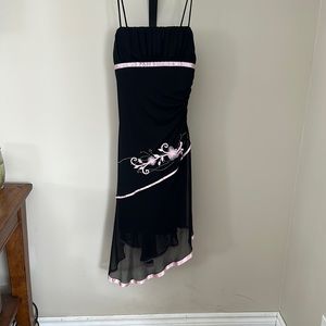 Early 2000’s vibe cocktail dress